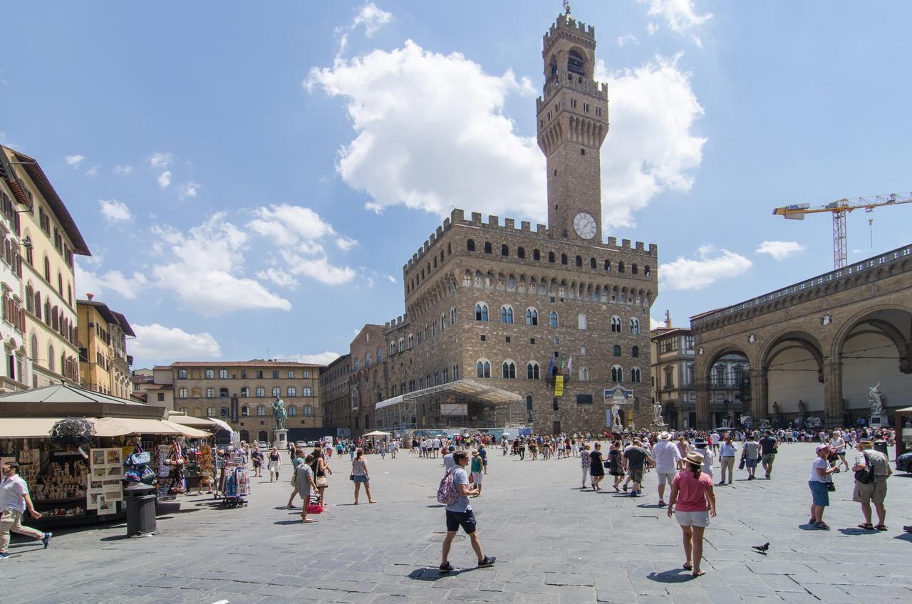 Authentic Flat In The City Center Firenze Bagian luar foto