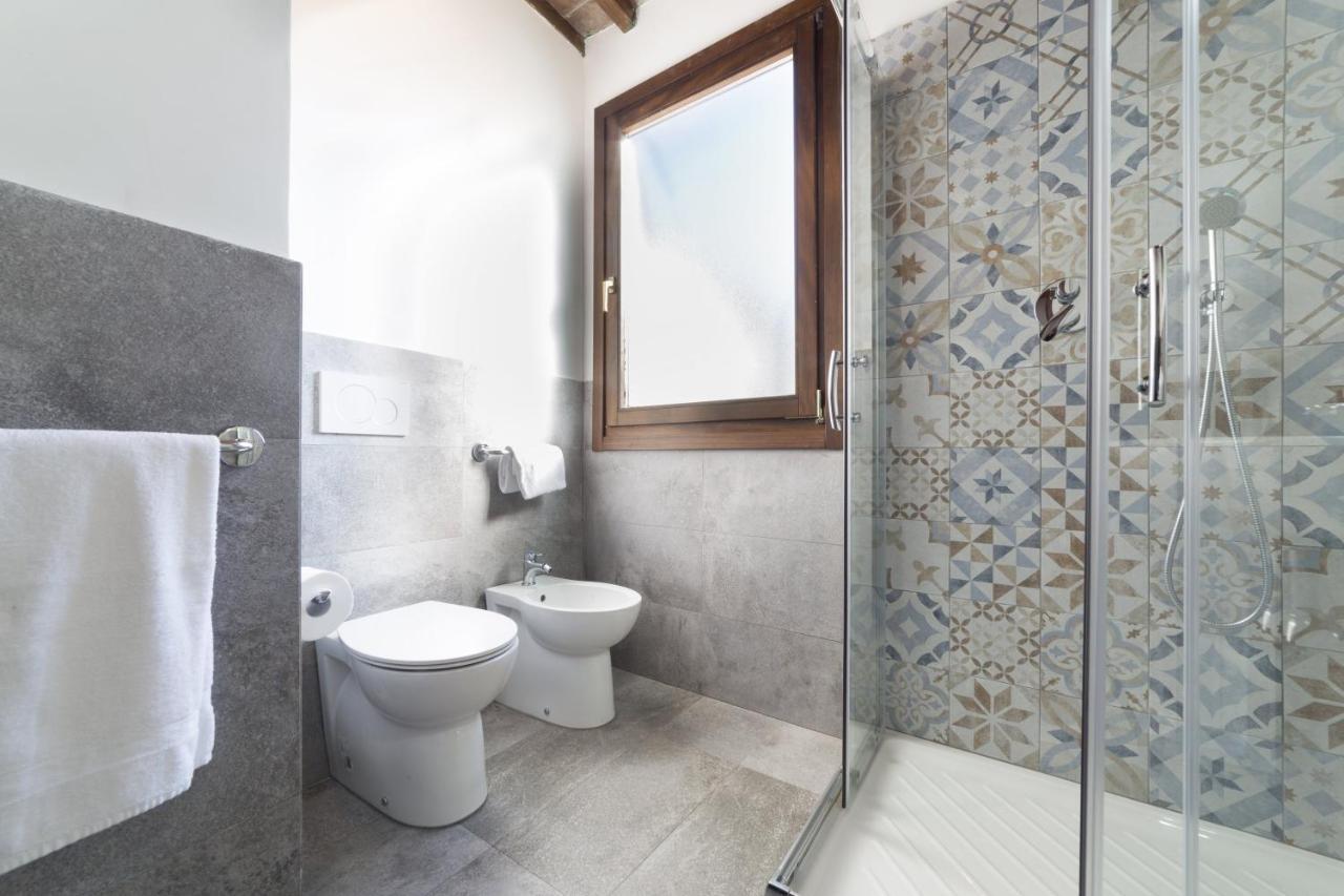 Authentic Flat In The City Center Firenze Bagian luar foto